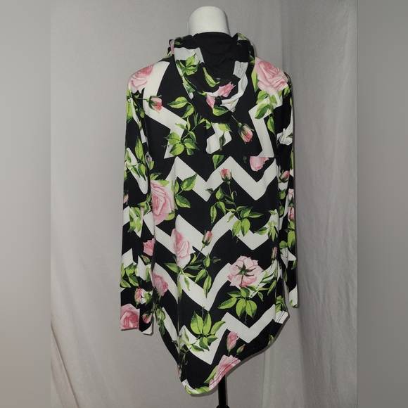 Lularoe Hoodie Size M - Picture 4 of 6